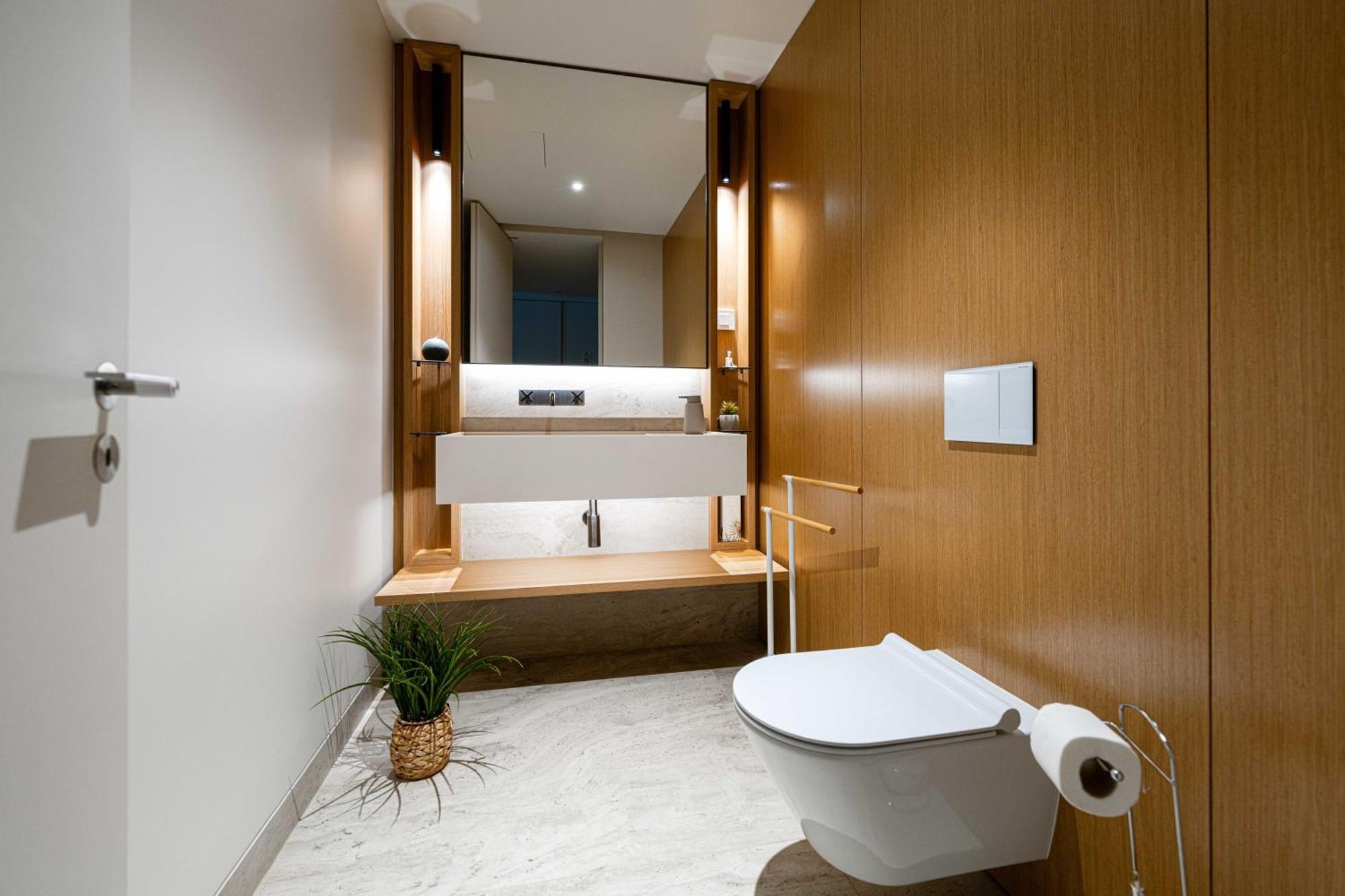 Savoy Monumentalis 2b Or Not 2b By Lm&ac Signature Apartment *