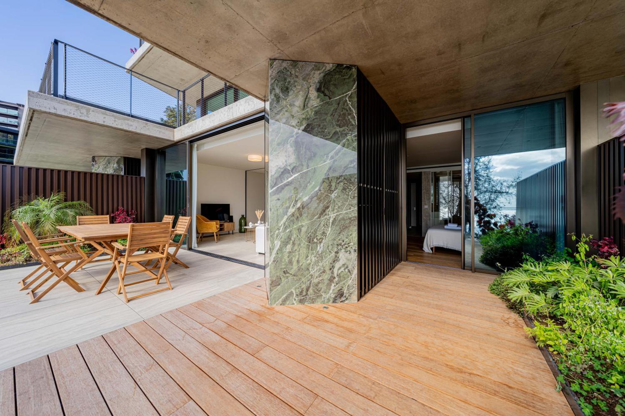 Savoy Monumentalis 2b Or Not 2b By Lm&ac Signature
